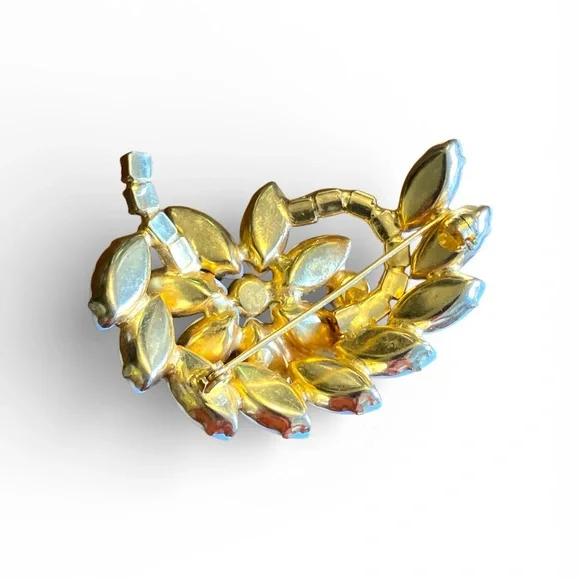 Vintage White Glass & Pink Rhinestone Floral Spray Brooch - Picture 4 of 5